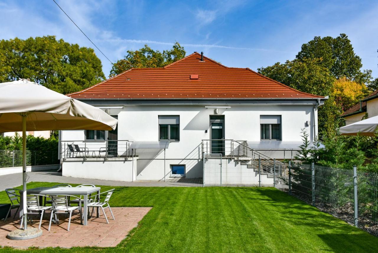 Villa Garden Eger Exterior photo